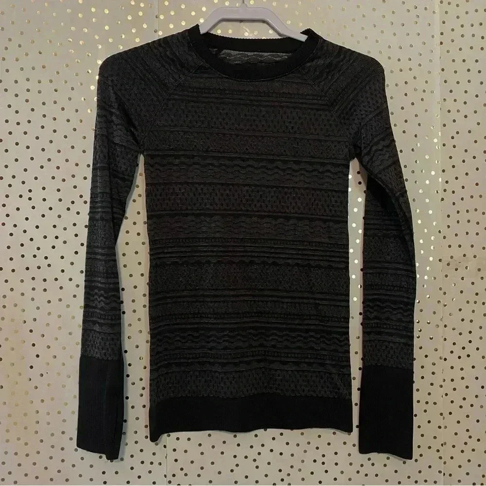 Lululemon Black & Gray Long Sleeve